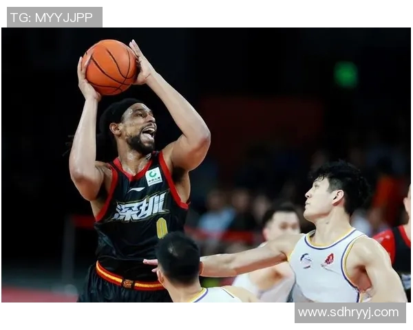 深圳男篮休赛期训练揭秘守护队员如影随形盖手封路展现团队默契