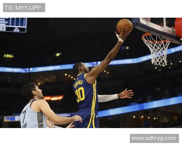 科尔盛赞库明加：他展现出个人天赋和能力，改变了球队的风貌