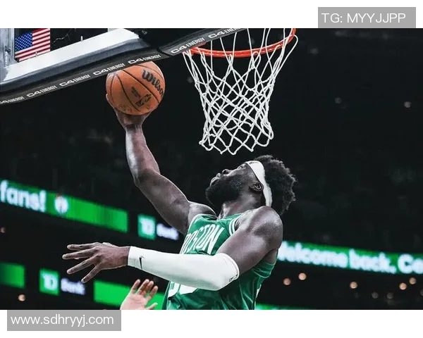 克拉克斯顿8+5难阻篮网首节落后 布朗率凯尔特人28-22领先