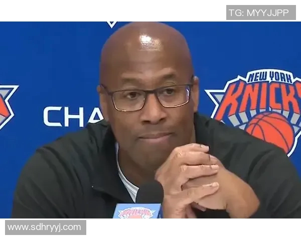 迈克·布朗：我们必须停止对裁判的抱怨，米罗能打20多分钟