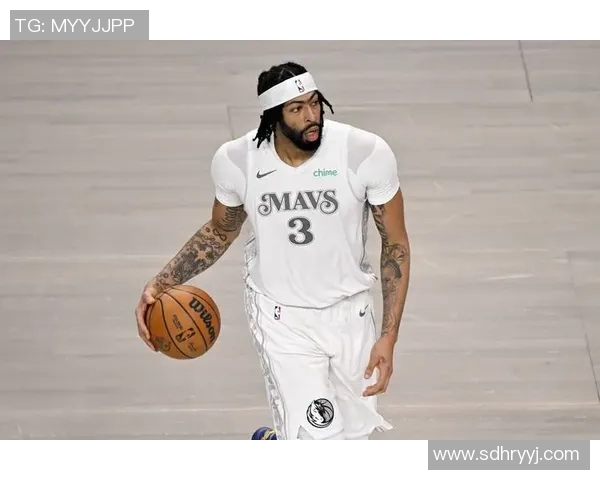 戴维斯出战超30分钟，独行侠胜率过半