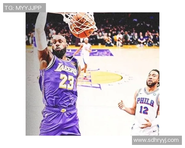 东契奇伤退詹姆斯低迷！里夫斯末节狂砍35分，湖人险胜赛程添阴影